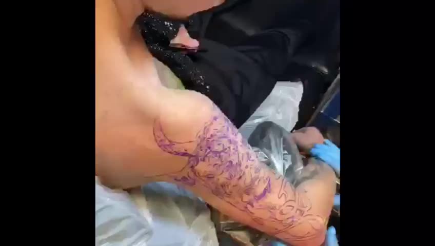 Rorschach Sg Mit Tattoo Uberrascht Er Schwer Kranke Mutter 20 Minuten