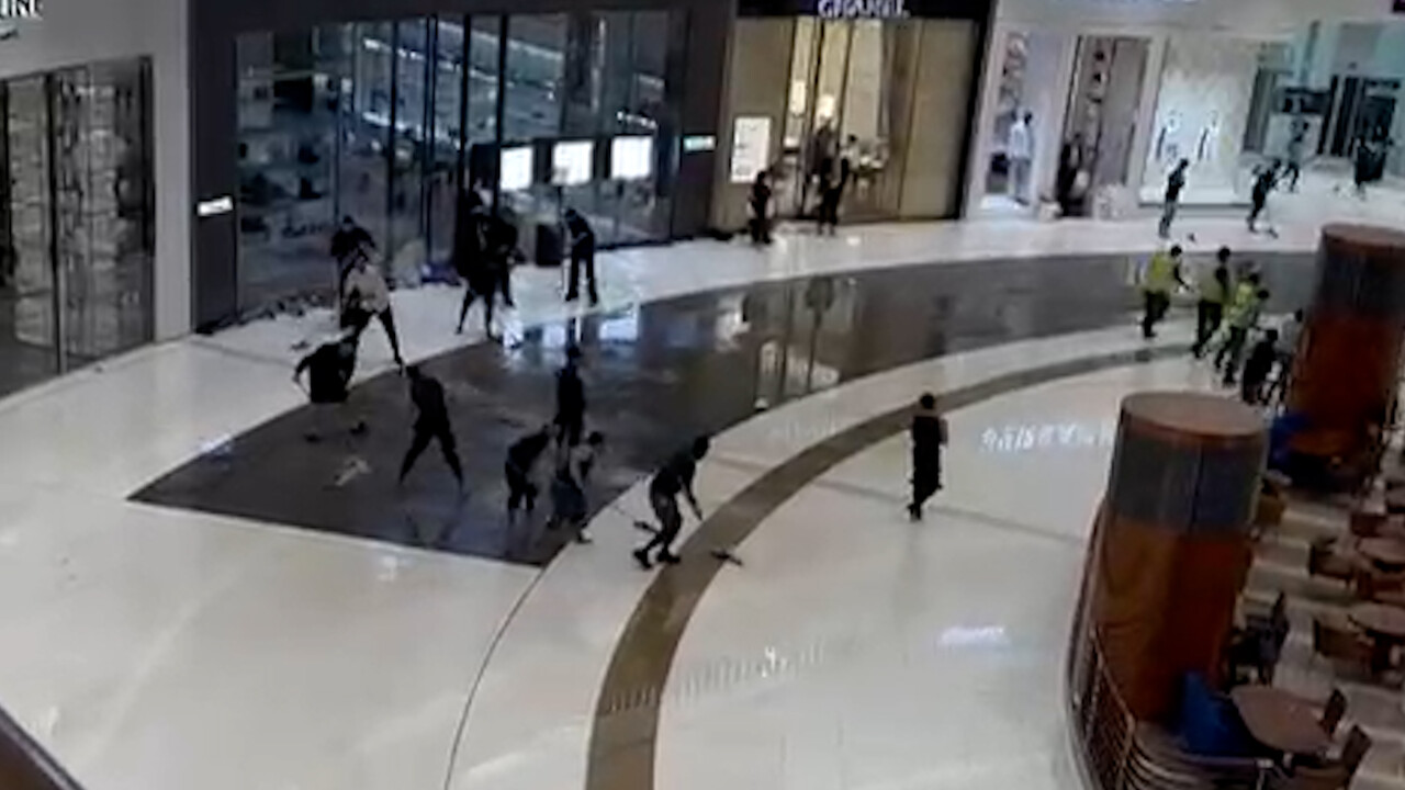 Dubai: Starker Regen und Fluten sorgen fr Chaos.