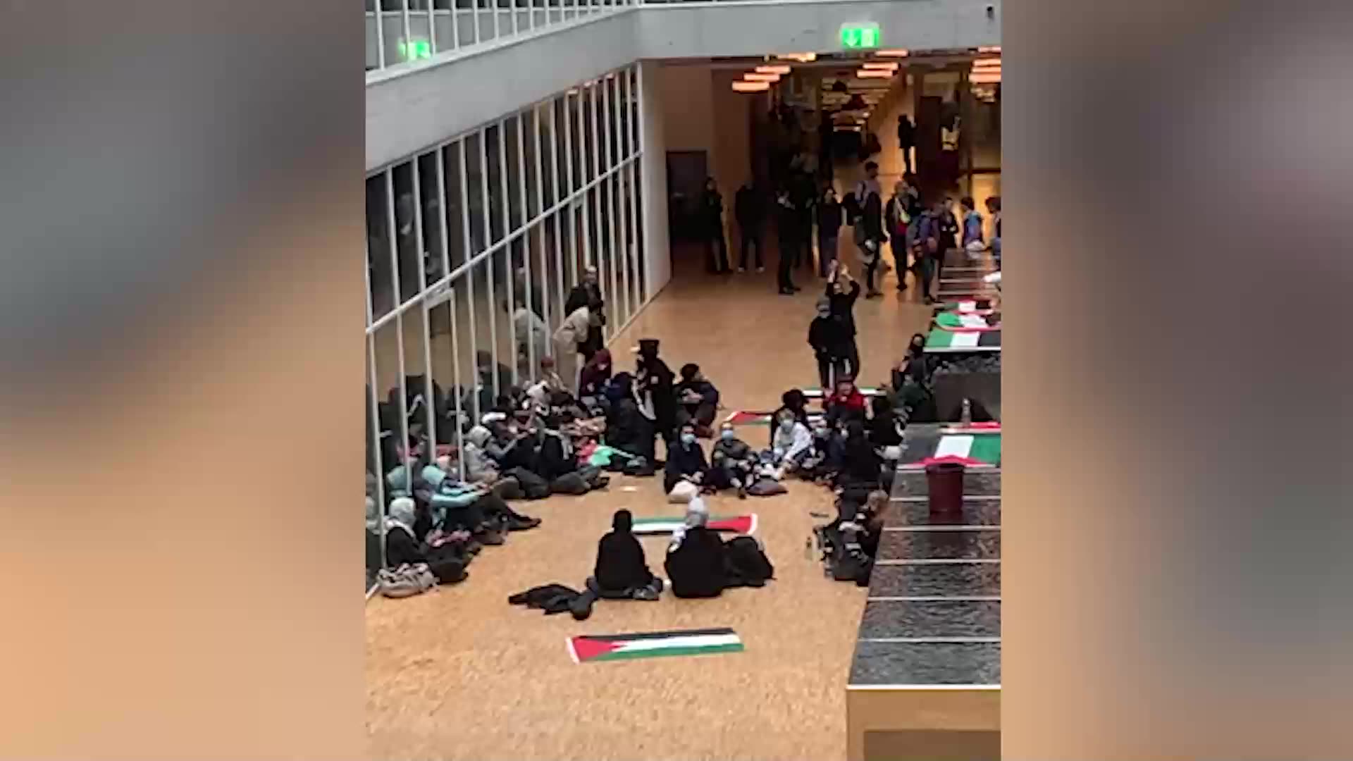 Lausanne: Un hall de l’UNIL occupé par des étudiants propalestiniens