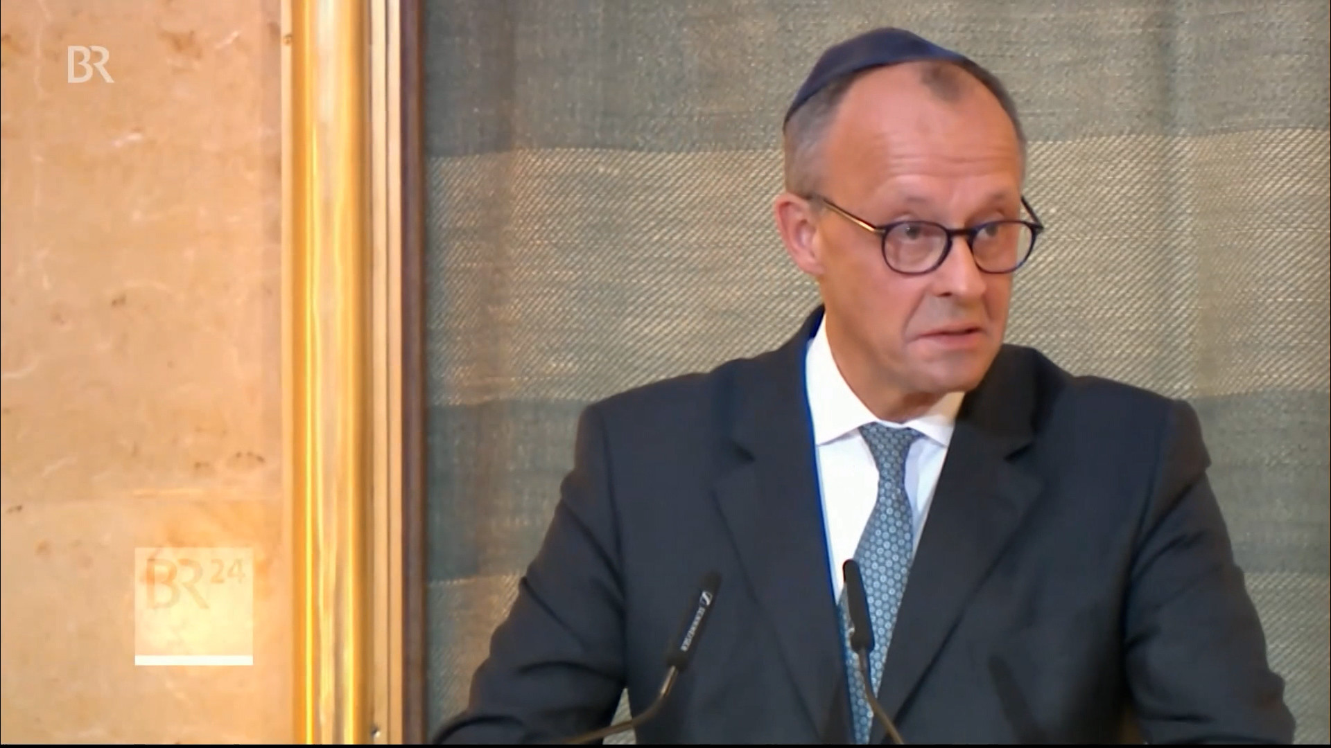 Friedrich Merz kommen die Tränen: Bauhaus-Synagoge in München  wiedereröffnet – Friedrich Merz kommen die Tränen